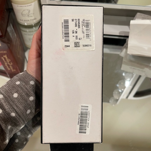 CHANEL empty sunglass case with booklet - Picture 2 of 6